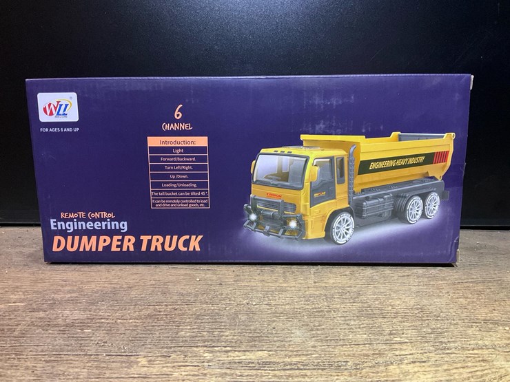 #853-•-remote-control-engineering-vehicles-(bulldozer-&-dump-truck)*-image-4