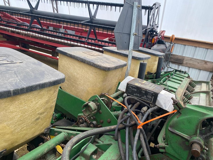 john-deere-7000-image-19