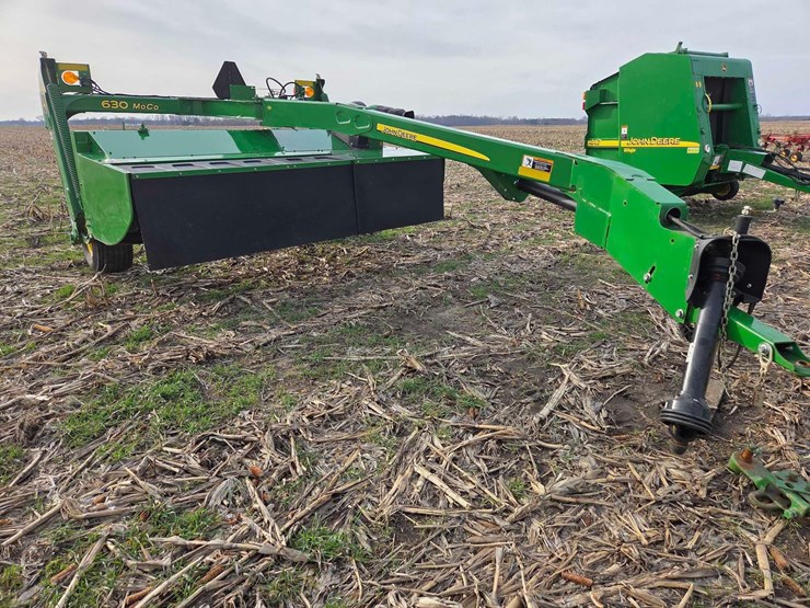 john-deere-630-image-1