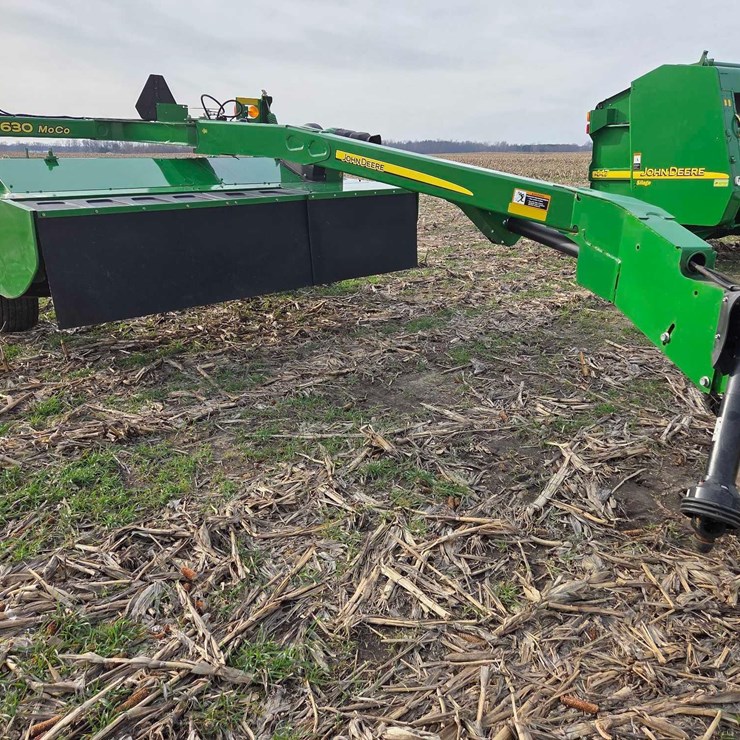 JOHN DEERE 630