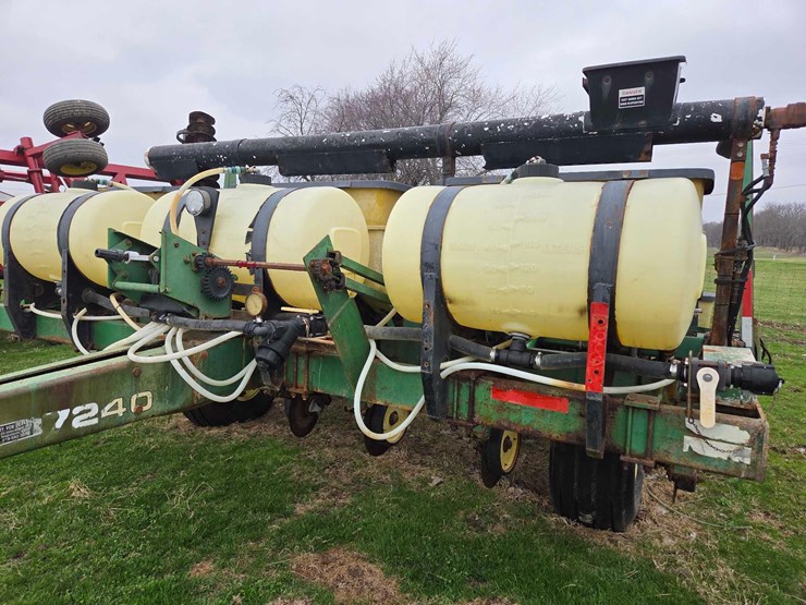 john-deere-7240-image-12