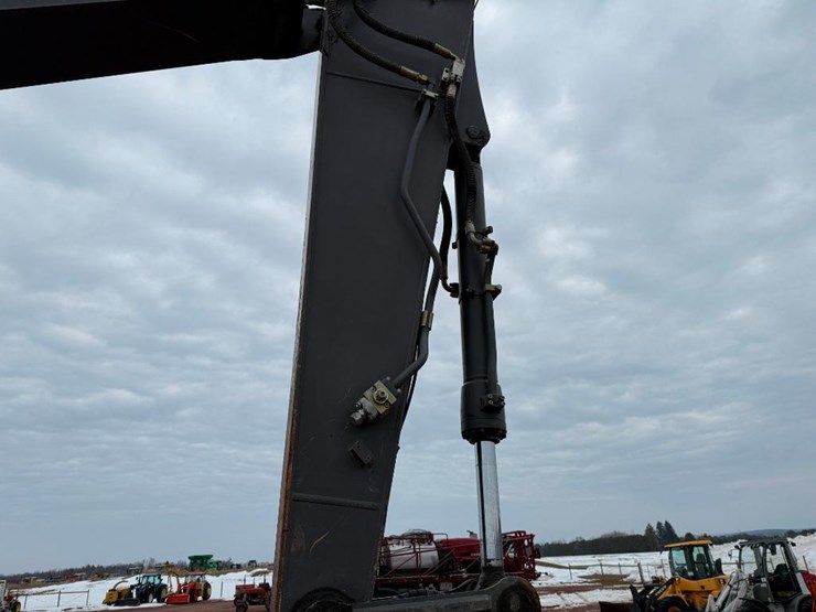 volvo-ec220dl-image-31