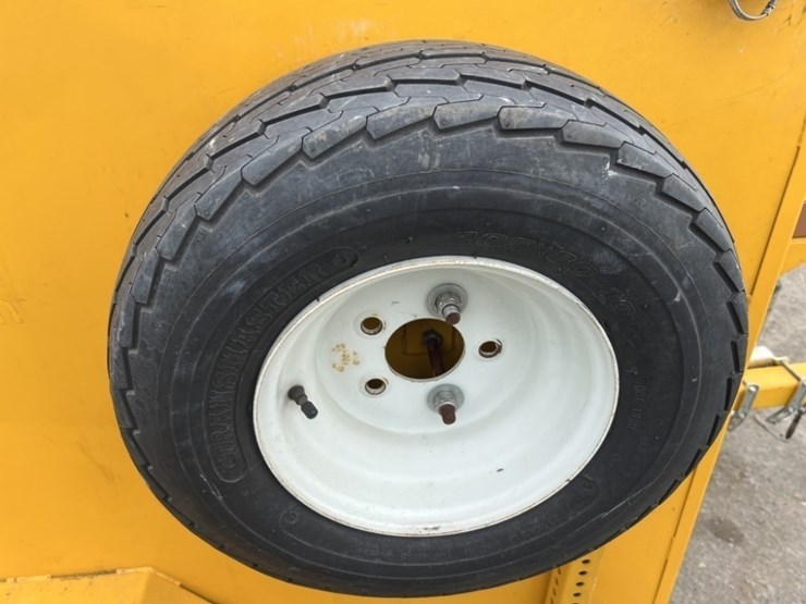 2005-mbco-towable-thermoplastic-applicator-image-13