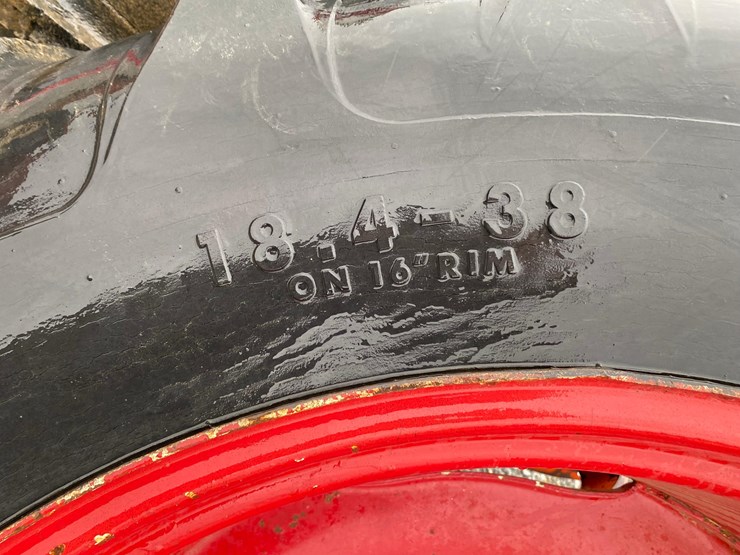 18.4-38-9-bolts-duals-image-3