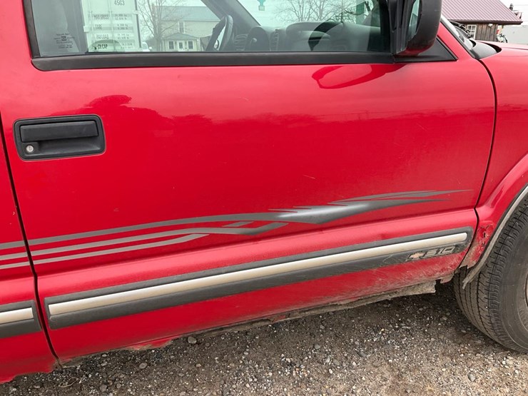 2000-chevrolet-s10-image-42