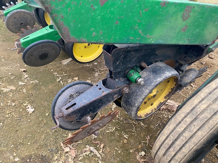 john-deere-7000-image-29