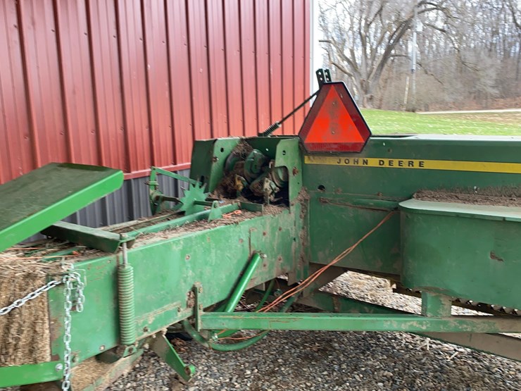 john-deere-337-image-6
