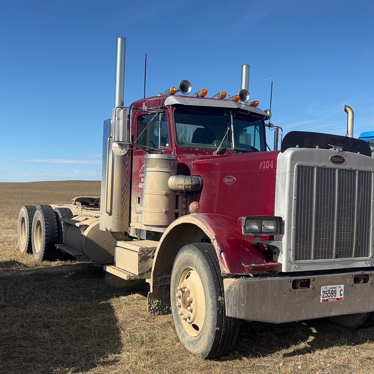 1986 Peterbilt 359 Day Cab