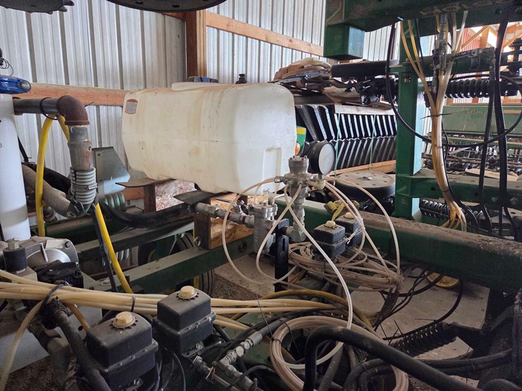 john-deere-2510l-image-37