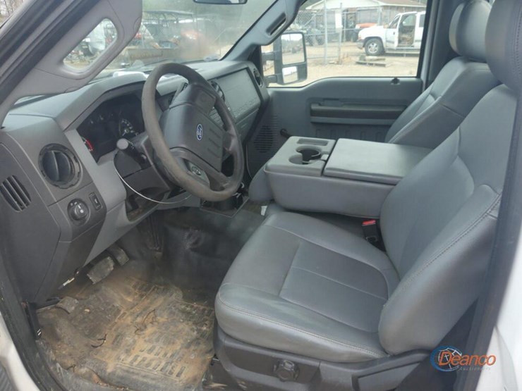 2012-ford-f550-xl-image-9