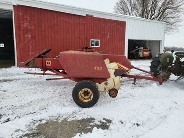 international-440-image-2