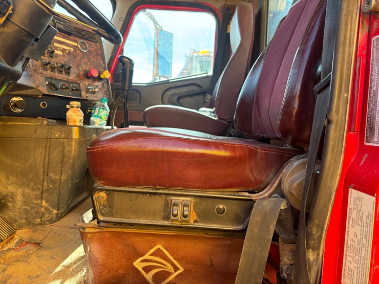 2000-international-9200i-image-15