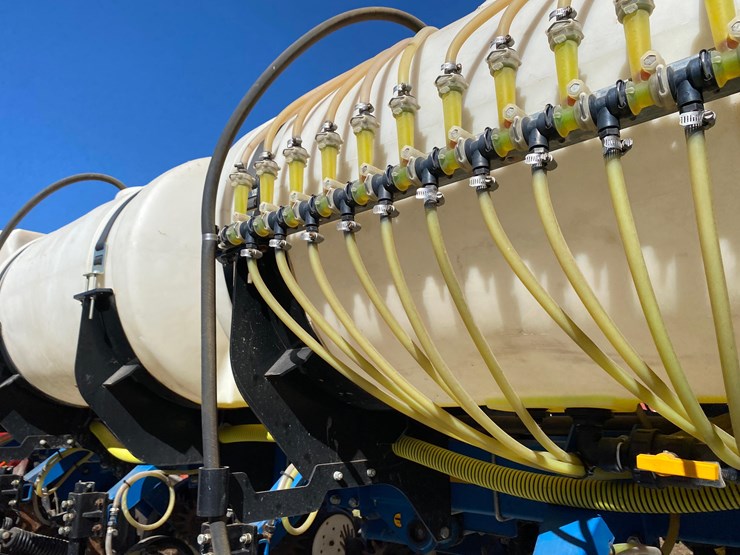 2009-kinze-3600-image-77