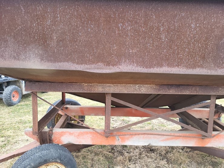 hopper-wagon-w/john-deere-running-gear-image-13