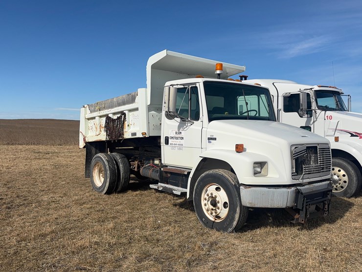 1997-freightliner-fl70-image-3