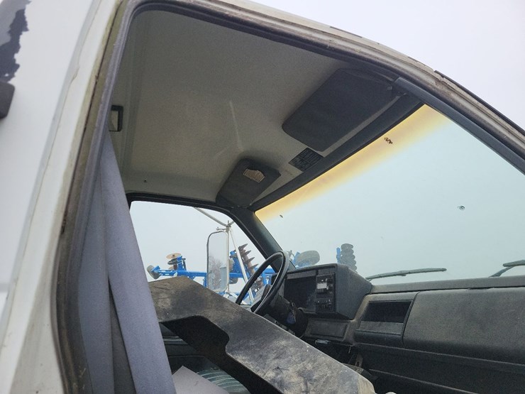 1991-gmc-kodiak-c6h042-single-axle-truck---blown-engine-image-35