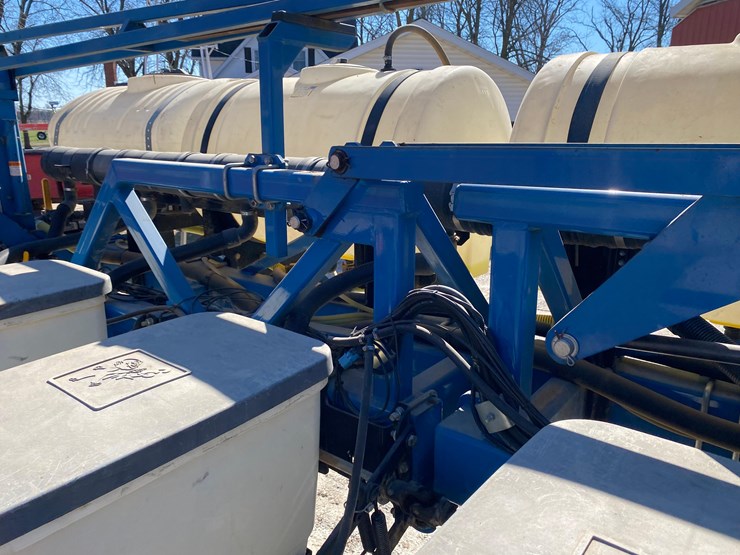 2009-kinze-3600-image-55