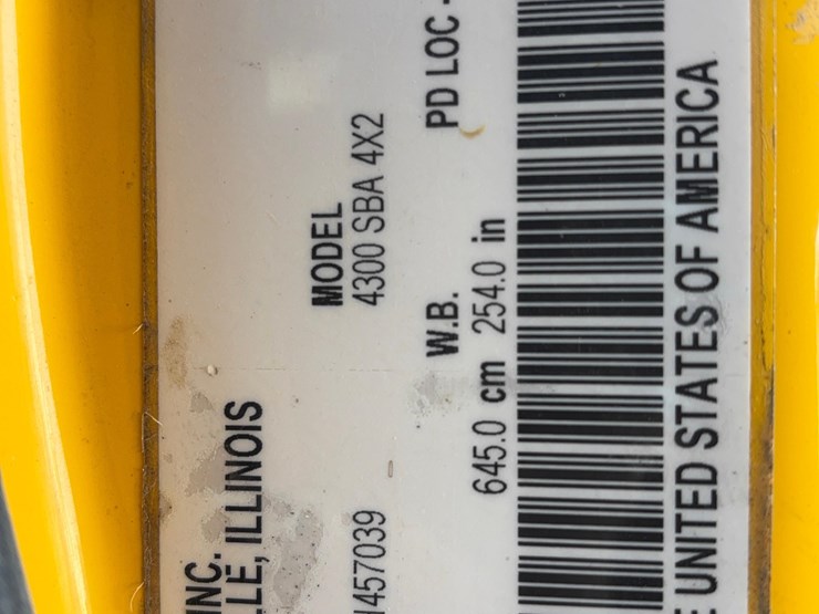 2012-international-box-truck-image-17