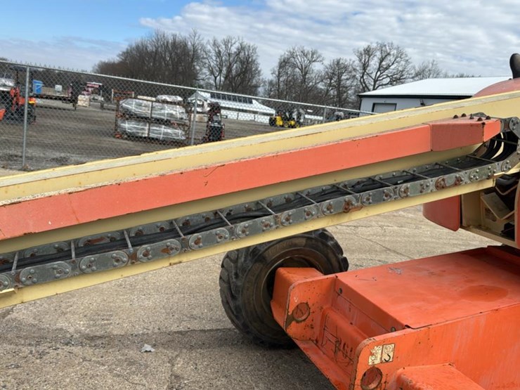 2005-jlg-400s-image-10