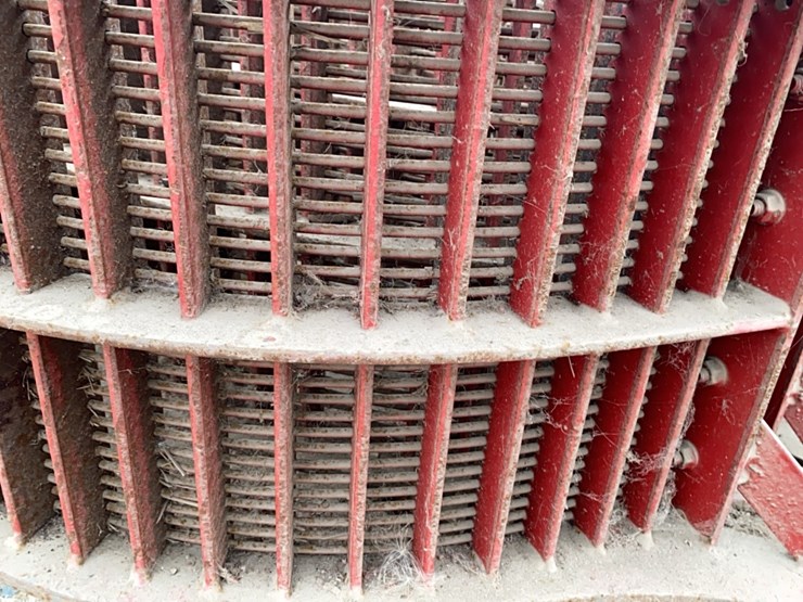 case-ih-2388-combine-concaves-image-4