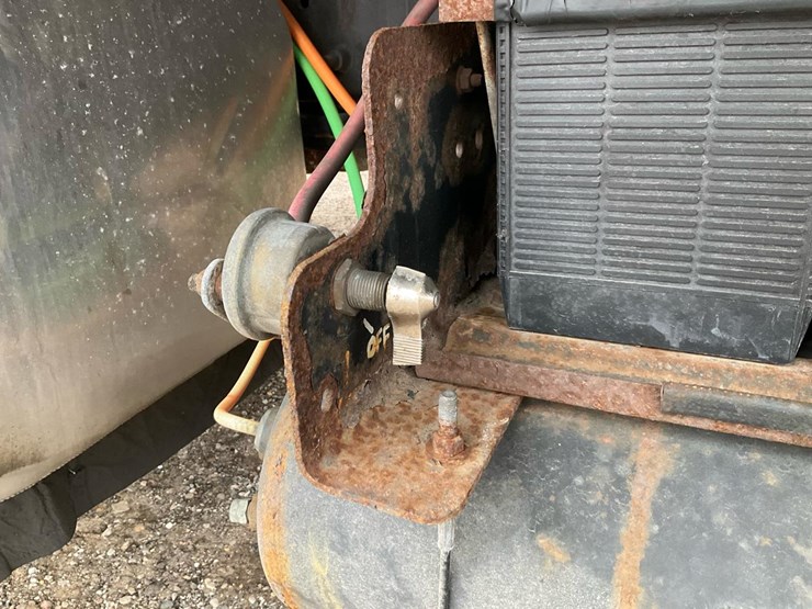 2005-international-durastar-4300-image-21