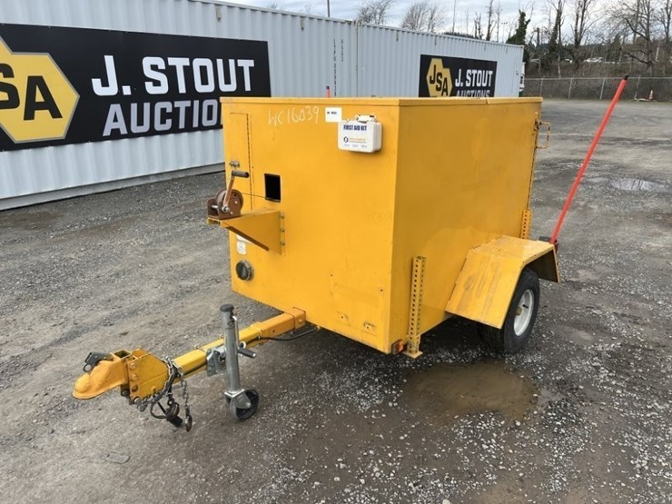 2005-mbco-towable-thermoplastic-applicator-image-1