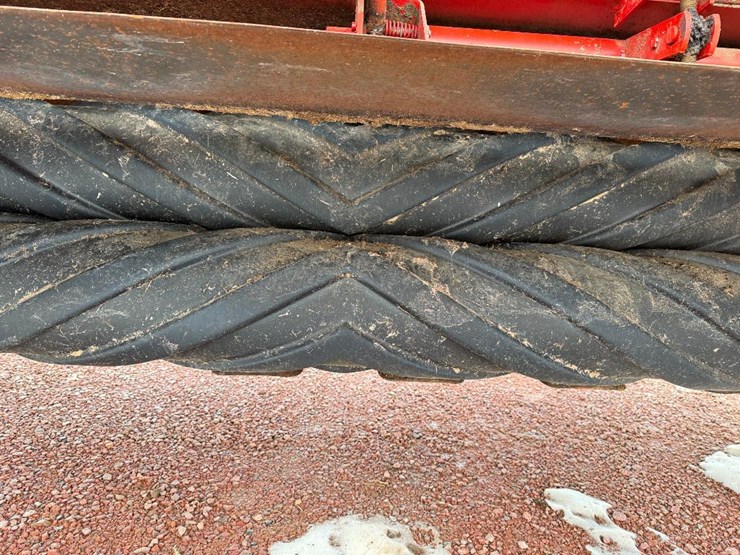 new-holland-1431-image-22