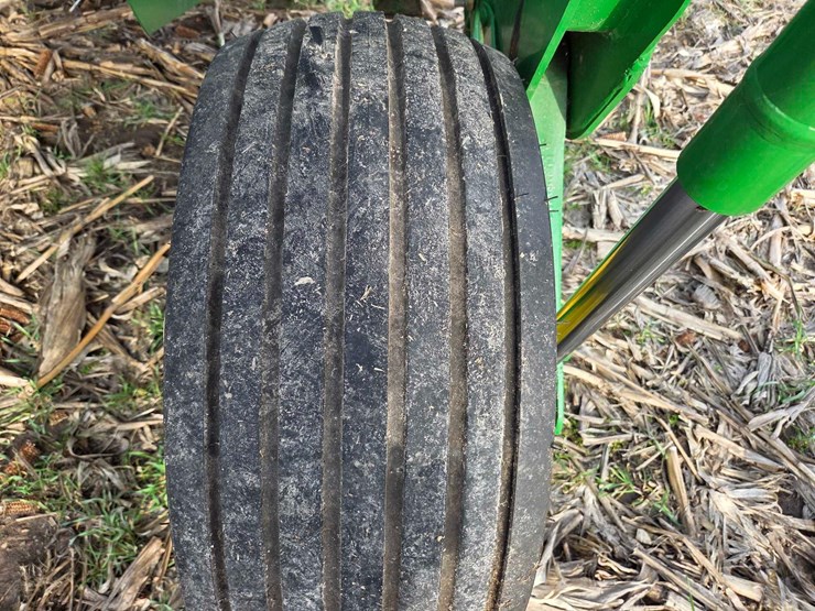 john-deere-630-image-12