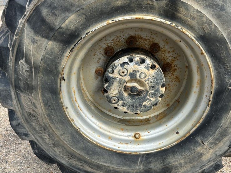 2005-jlg-400s-image-36