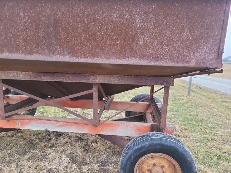 hopper-wagon-w/john-deere-running-gear-image-15