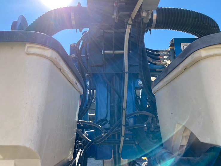 2009-kinze-3600-image-33