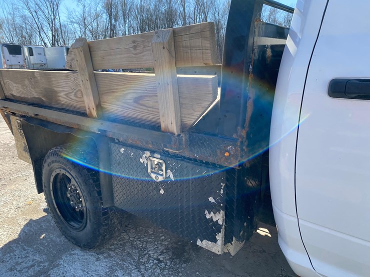 2018-dodge-2500-image-11