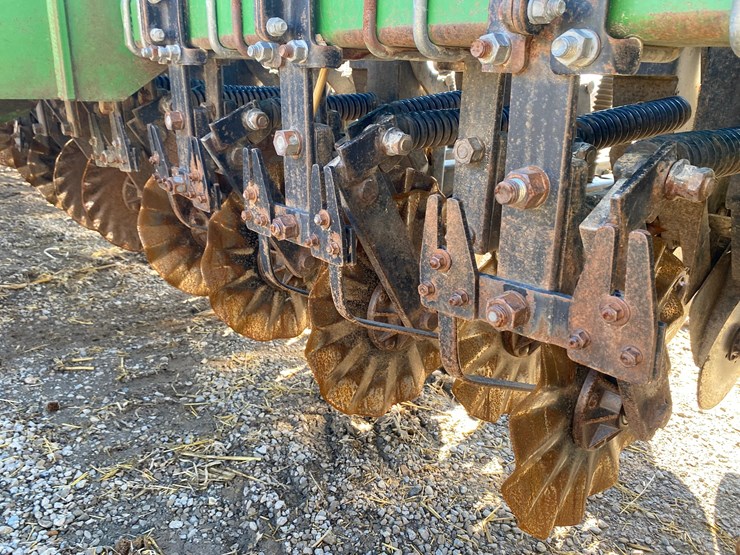 great-plains-solid-stand-30-image-16