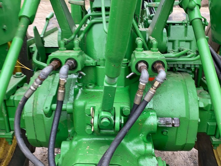 john-deere-2940-image-24