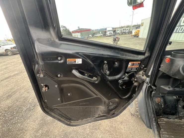 2020-kubota-rtv-x1100c-image-19