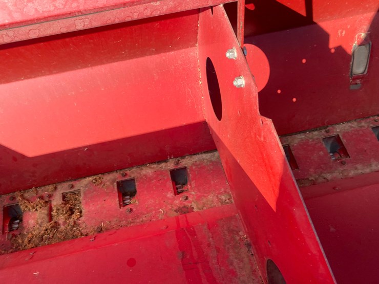 international-6200-image-31