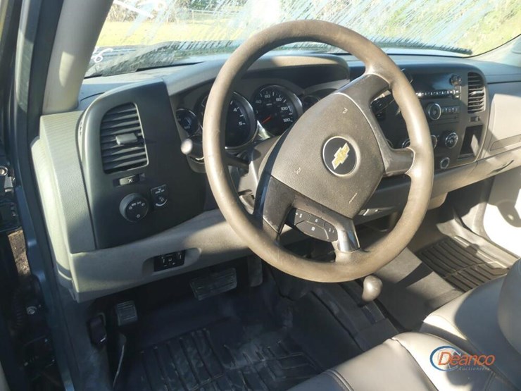 2012-chevrolet-3500hd-image-9