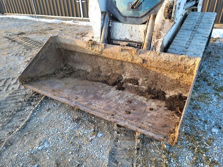 2017-bobcat-t630-image-9