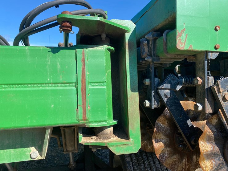 great-plains-solid-stand-30-image-11