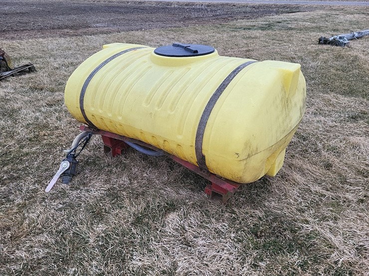 poly-tank-w/bracket-image-5