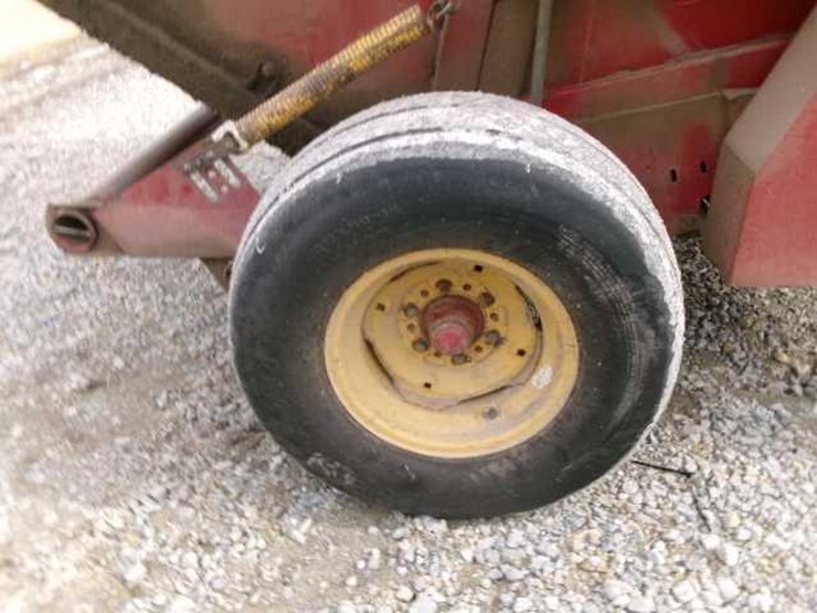 1988-new-holland-853-image-22