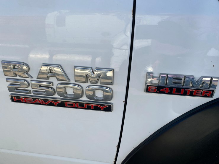 2018-dodge-2500-image-55