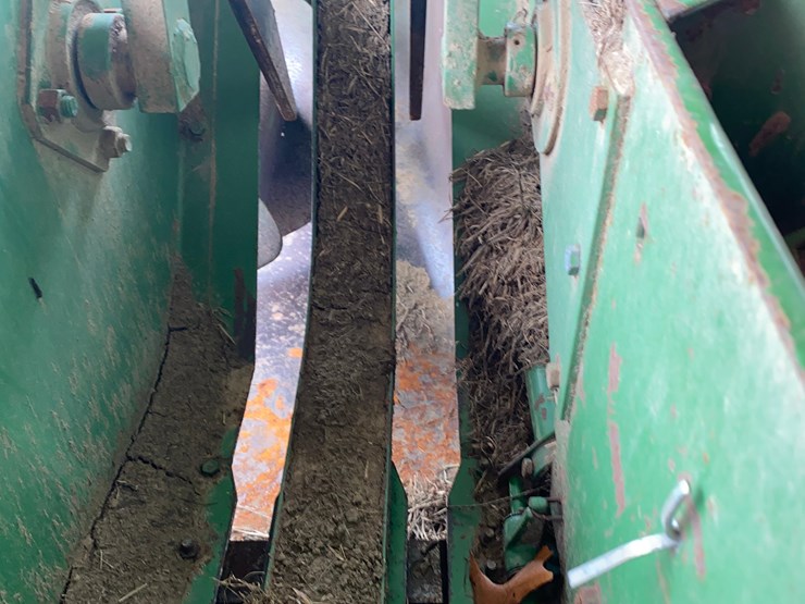 john-deere-337-image-5