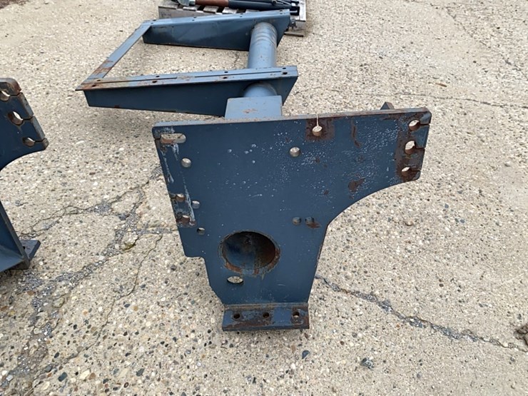 big-john-saddle-tank-brackets-came-off-a-case-ih-275-magnum-image-11