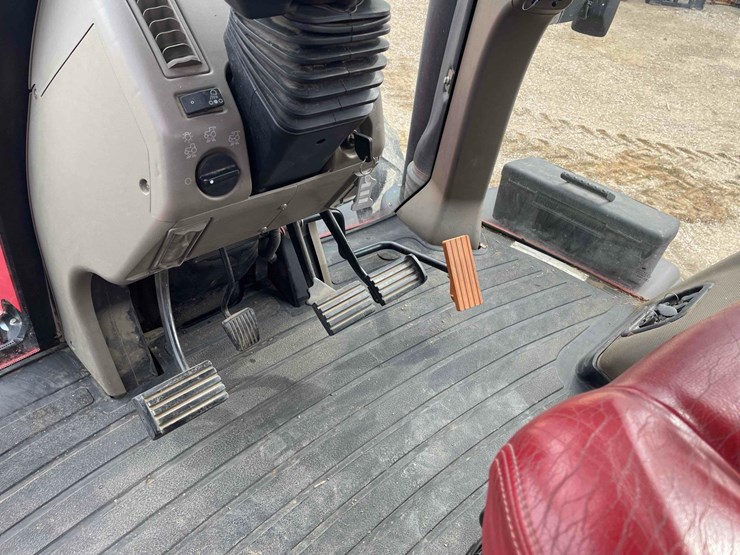 case-ih-magnum-340-image-17