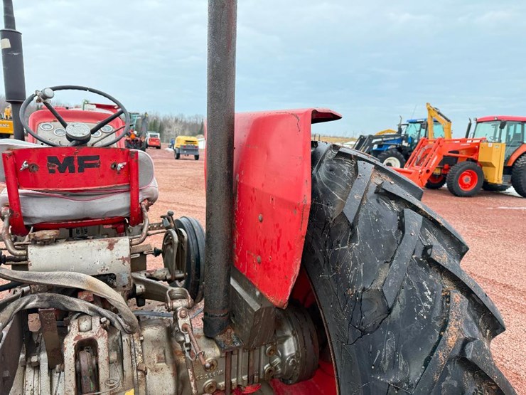 massey-ferguson-165-image-22