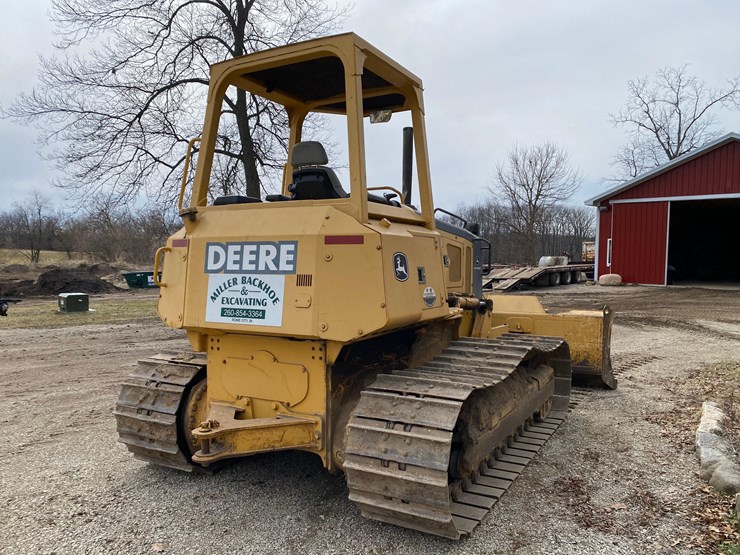 2005-deere-700h-image-7