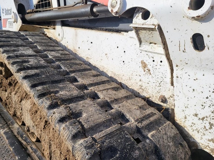 2017-bobcat-t630-image-44