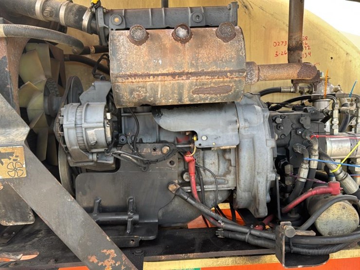 2005-jlg-400s-image-25