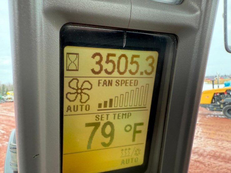 case-ih-magnum-380-rowtrac-image-74